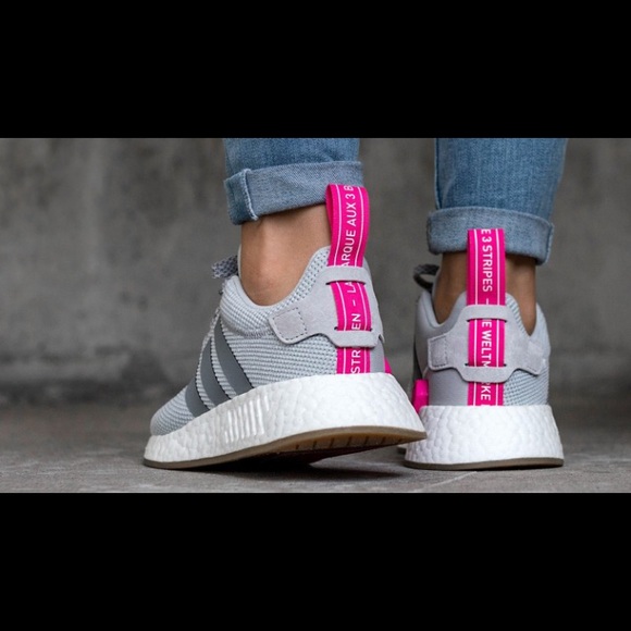 NMD R2 Adidas - Picture 2 of 8